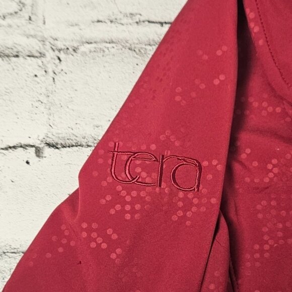 Lolë Women' Red Jacket - Picture 9 of 10